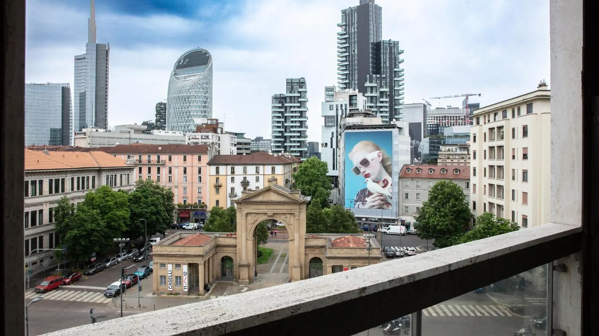 Dehomes - Porta Nuova Business Studios Milan 0*,  Italy